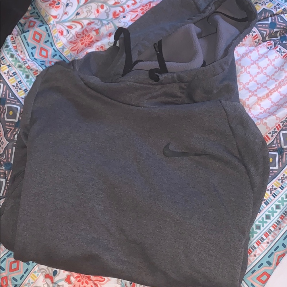 Men’s Nike dri-fit hoodie